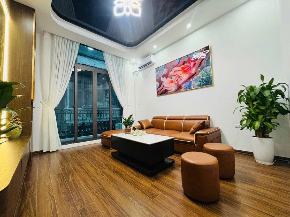 Hoàng Câu ô tô vào nhà dt 50 m,5 tầng, 2 mặt ngõ, yên tĩnh, rộng rãi, sổ đỏ sắn sàng,