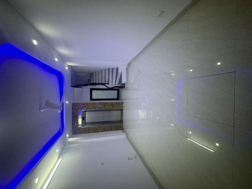 Bán nhà Hữu Hưng, Nam Từ Liêm: 35m2, 6 Tầng, Thang Máy, 7.4 Tỷ