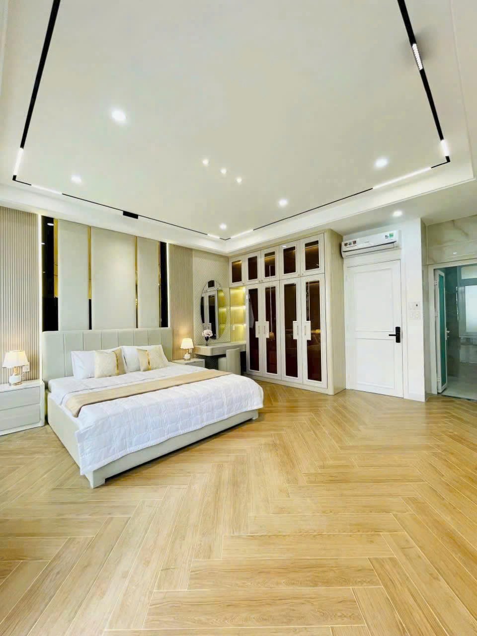 Bán Nhà Mặt Tiền Hồ Văn Long, Bình Tân - 7.1 Tỷ - Full Nội Thất