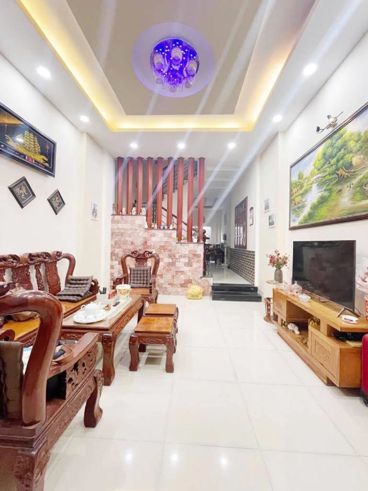 Bán nhà Gò Vấp, hẻm xe hơi Dương Quảng Hàm, 68M², 4 tầng, 4 Pn, 9.4  tỷ TL