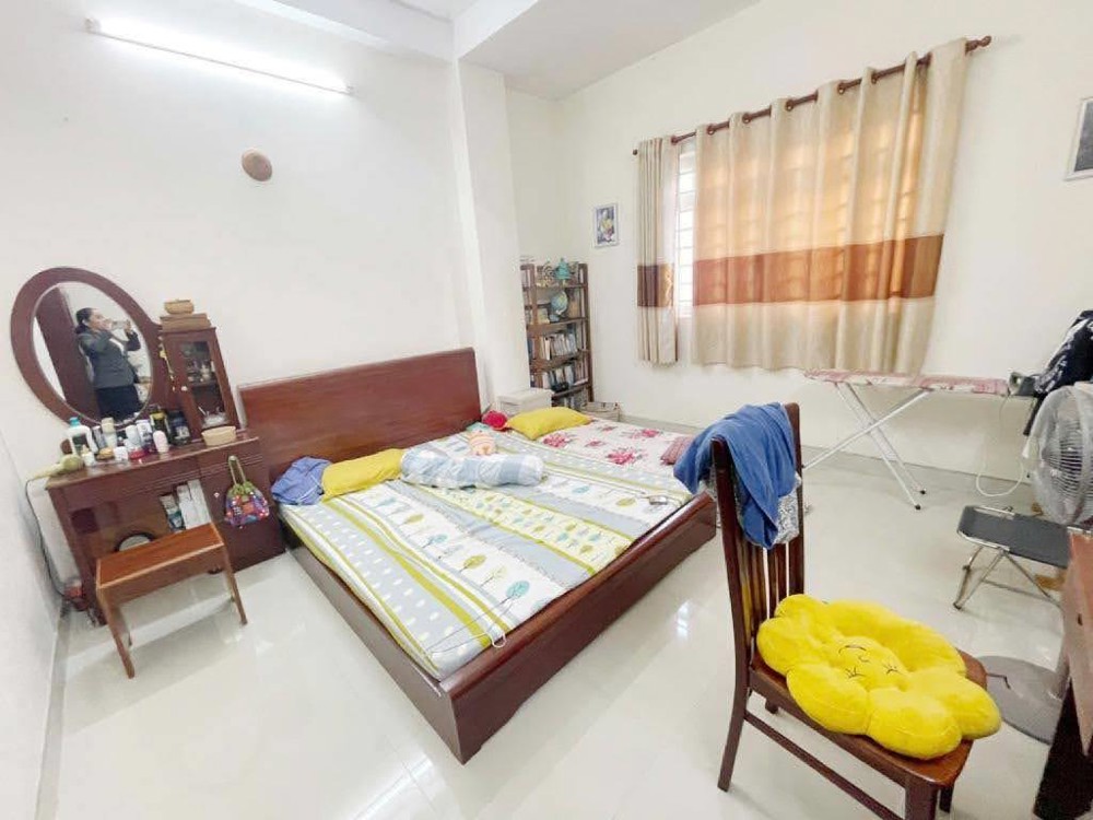 Bán nhà Gò Vấp, hẻm xe hơi Dương Quảng Hàm, 68M², 4 tầng, 4 Pn, 9.4  tỷ TL