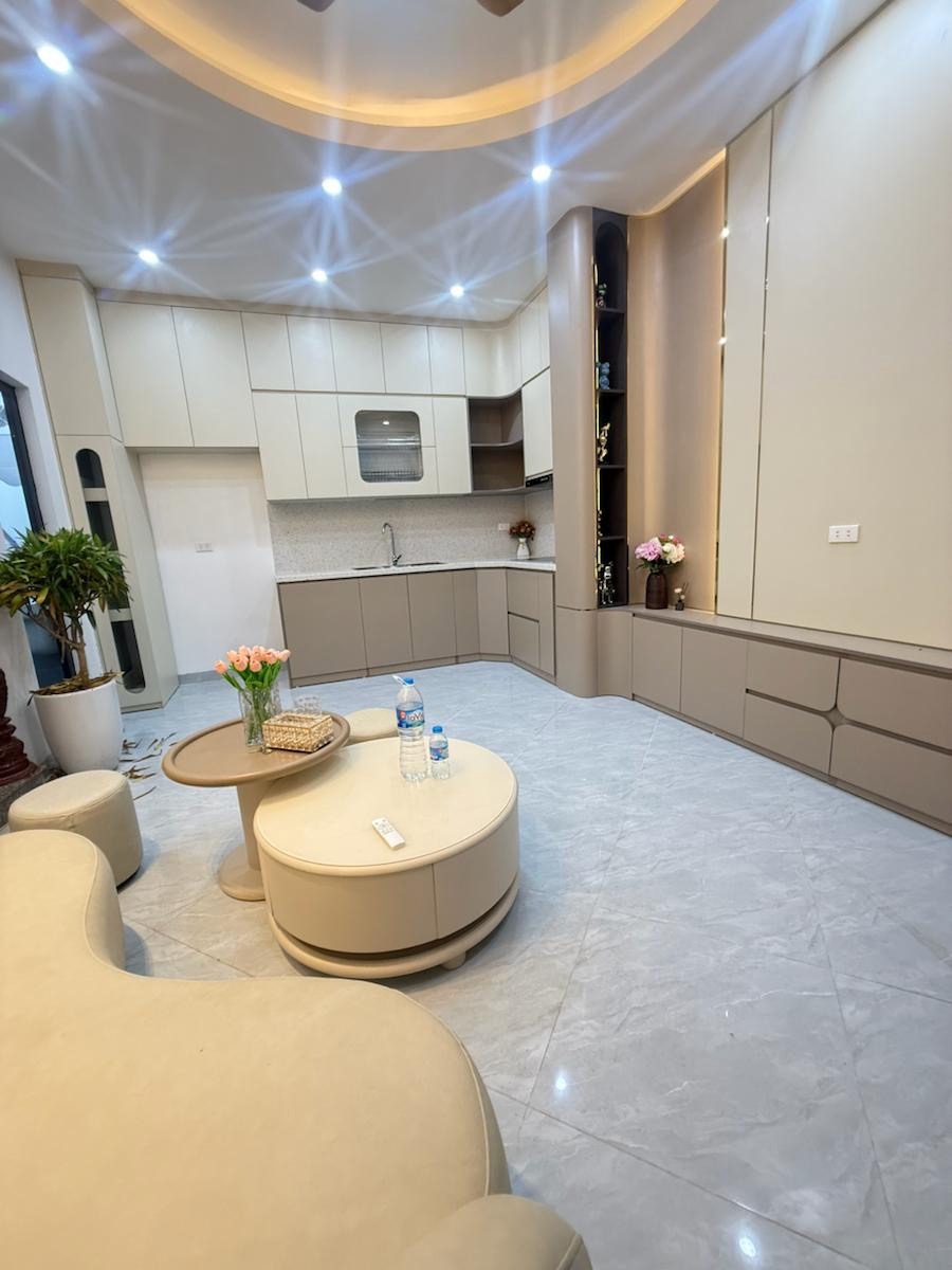 Bán nhà Linh Quang, Đống Đa - 30m² ô tô - Full nội thất - 9.31 tỷ