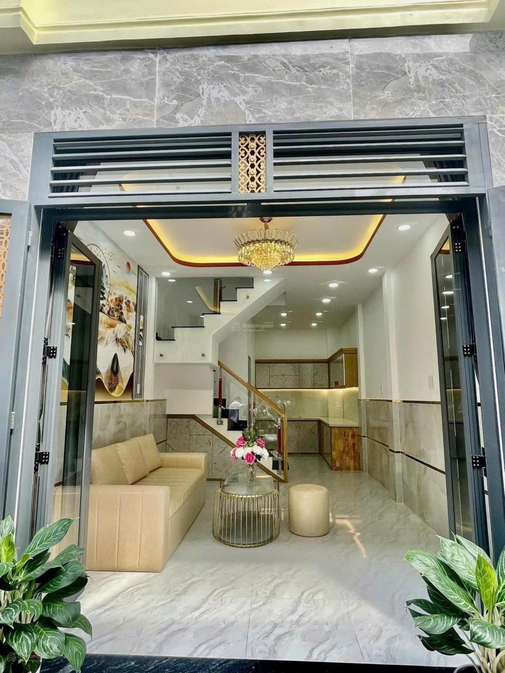 Bán Nhà Quận Bình Tân - 2.2 Tỷ - Tân Tạo, 1 Lầu 1 Trệt, Hẻm Xe Hơi