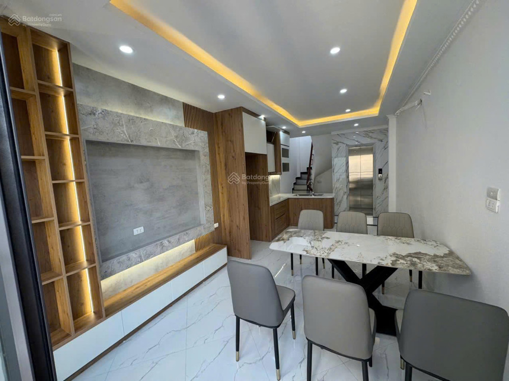 Chính chủ cần bán lô góc 6 tầng thang máy Định Công 31m2 mặt tiền 3.3m 8,85 tỷ, full nội thất