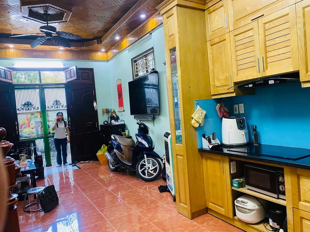 Bán Nhà Đào Tấn 36/40m2. 6 tầng. mặt tiền 4.1. giá 13.5 tỷ Ba Đình Hà Nội