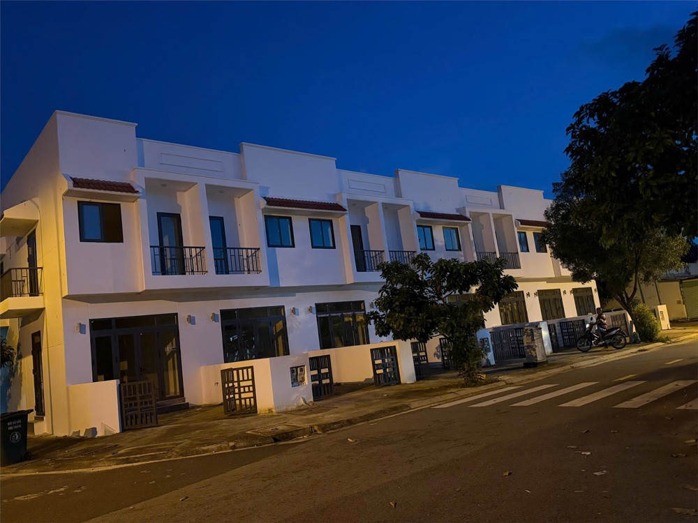 🌟 PHƯỚC ĐÔNG NEWCITY – SỞ HỮU NHÀ PHỐ HIỆN ĐẠI CHỈ VỚI 579 TRIỆU!