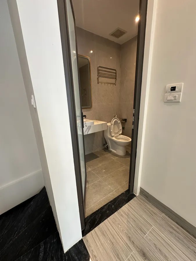 NHÀ MỚI ĐỦ NỘI THẤT Ở LUÔN CỰ KHỐI- LONG BIÊN 30M2 X 4 TẦNG 4.35 TỶ.Ô TÔ ĐỖ CỬA