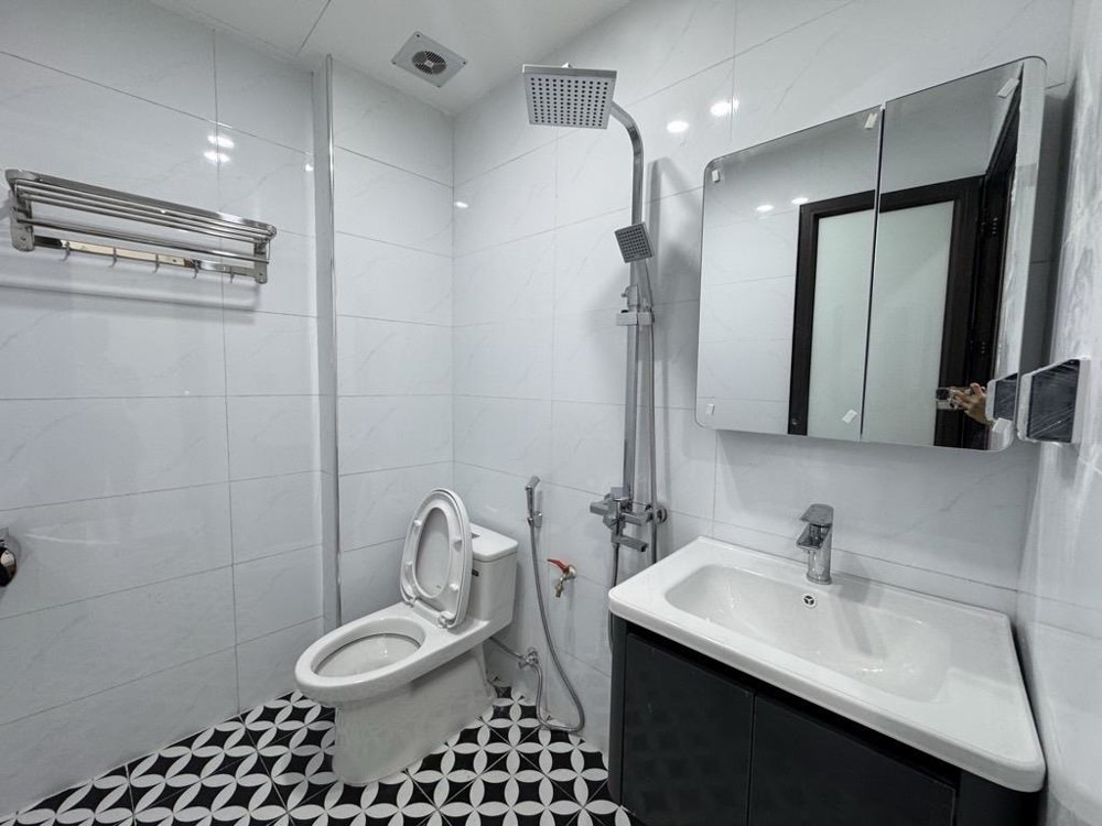 Nhà 5 tầng Phú Đô – Lê Quang Đạo 38m2, cách ô tô 20m, giá tốt