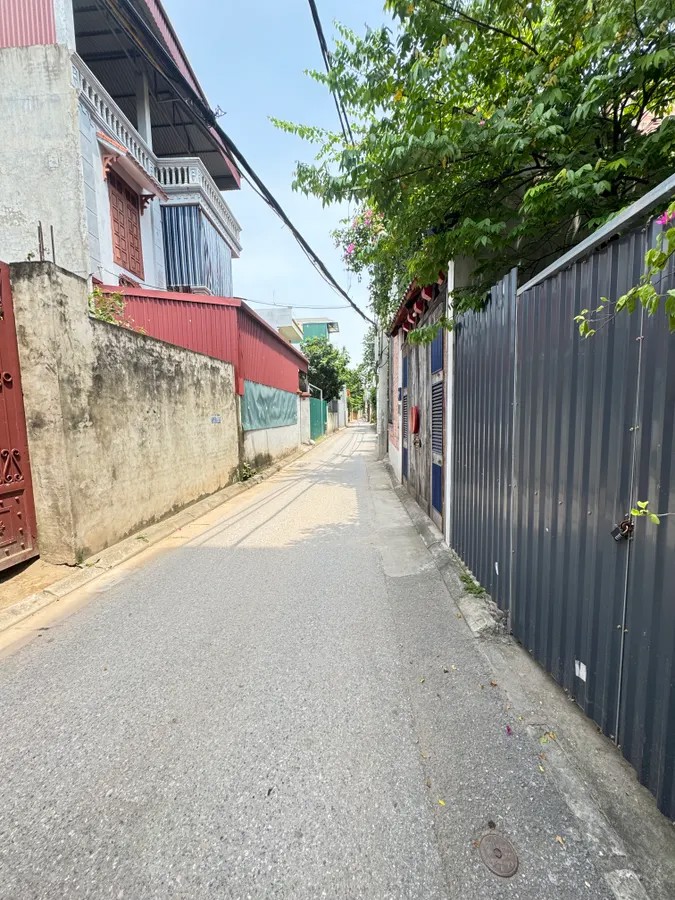 BÁN NHÀ MẶT PHỐ Bắc Cầu 35M2 X 3 TẦNG MT 4M,4.5 tỷ Long Biên Hà Nội