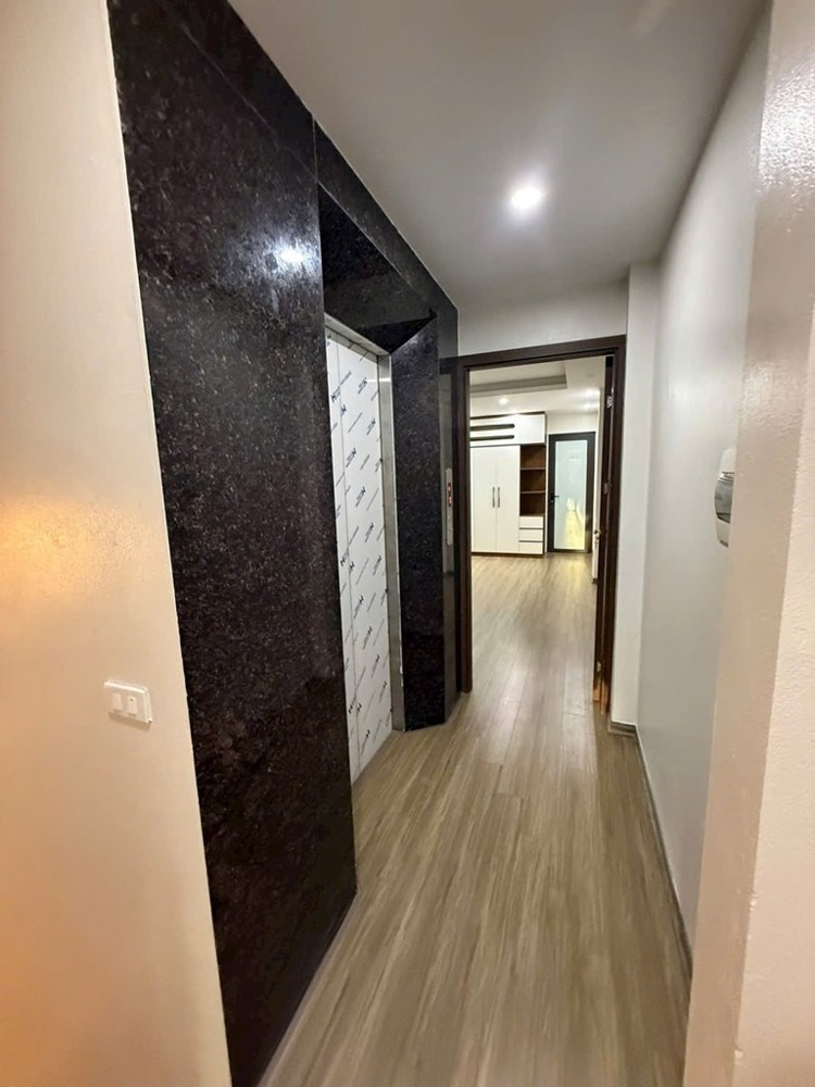 Bán nhà Tái định cư Tu Hoàng Xuân Phương 80m, 6 tầng thang máy Ô TÔ kinh doanh