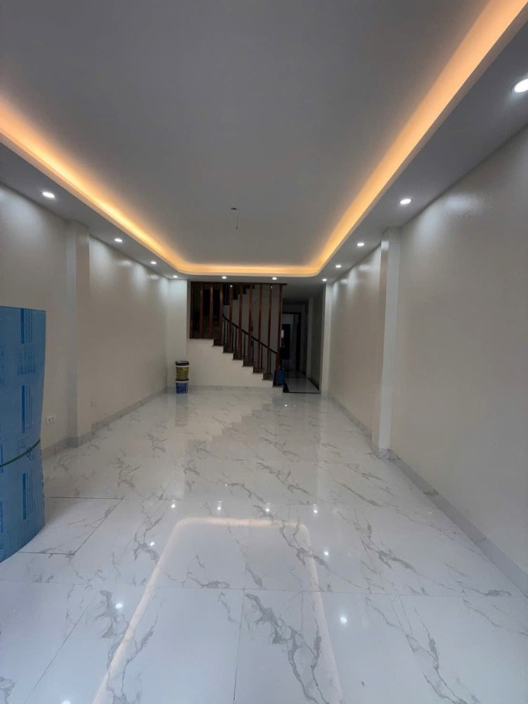 Bán nhà Tái định cư Tu Hoàng Xuân Phương 80m, 6 tầng thang máy Ô TÔ kinh doanh