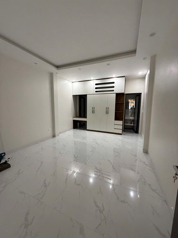 Bán nhà Tái định cư Tu Hoàng Xuân Phương 80m, 6 tầng thang máy Ô TÔ kinh doanh