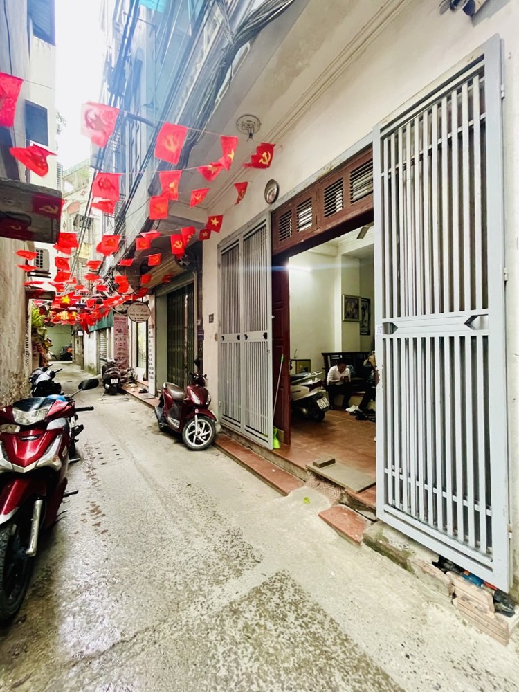 8.6Tỷ Nhà Dòng Tiền Phạm Văn Đồng - Hoàng Quốc Việt Full Nội Thất, Gần Phố, 35m2, 6 Tầng