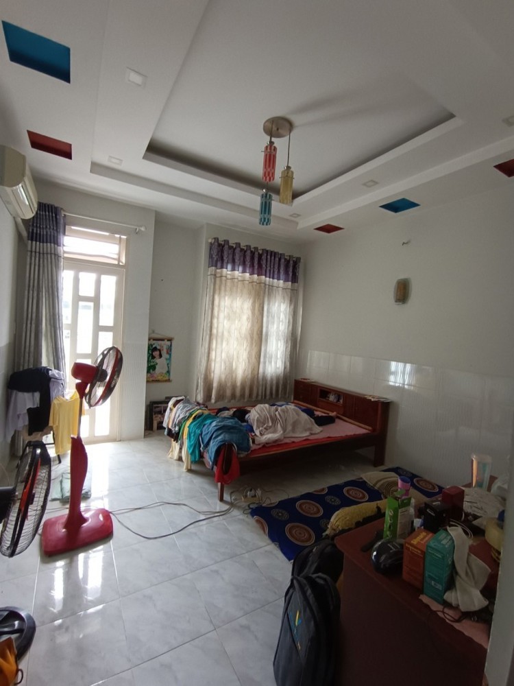 Bán nhà Trịnh Đình Trọng - DT 112m2 (4.3 x 26)m - 4 Tầng - Hẻm 10m xe tải thông