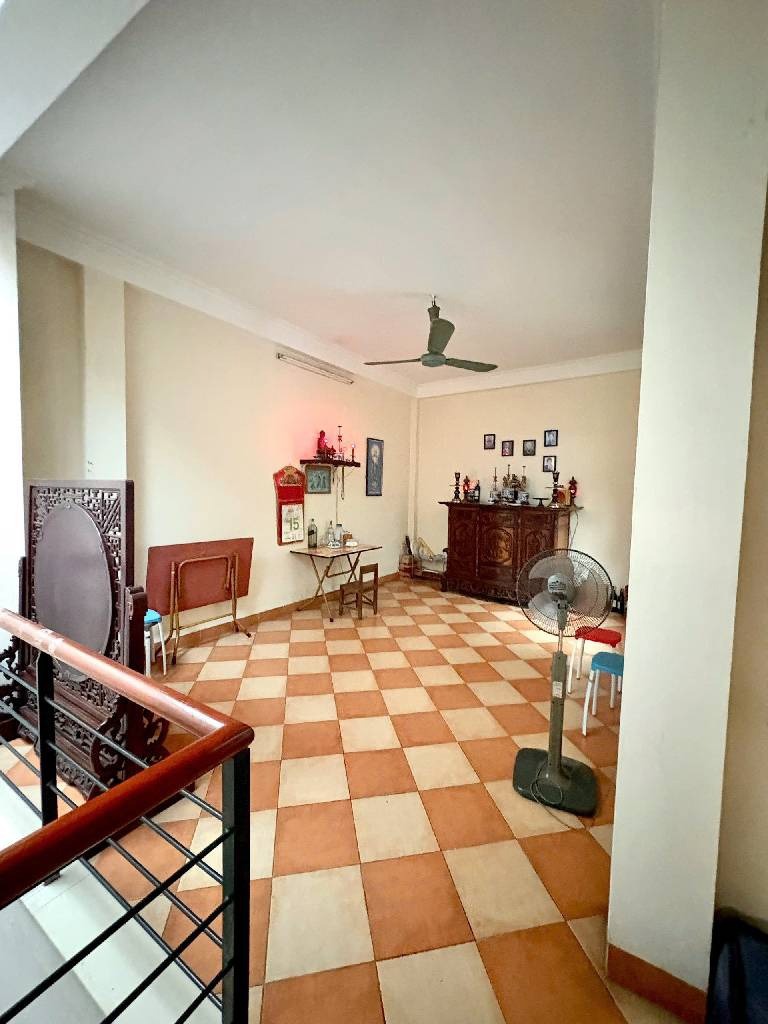 Bán nhà mặt phố Cửa Bắc, Ba Đình - 4 Tầng, 134m², Sổ Đỏ - Giá 47.9 Tỷ
