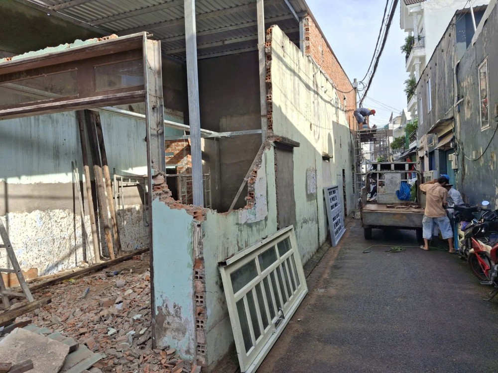 Nhà Lô góc SHR HXH né 100m2 – Lê Thị Riêng Quận 12 SS