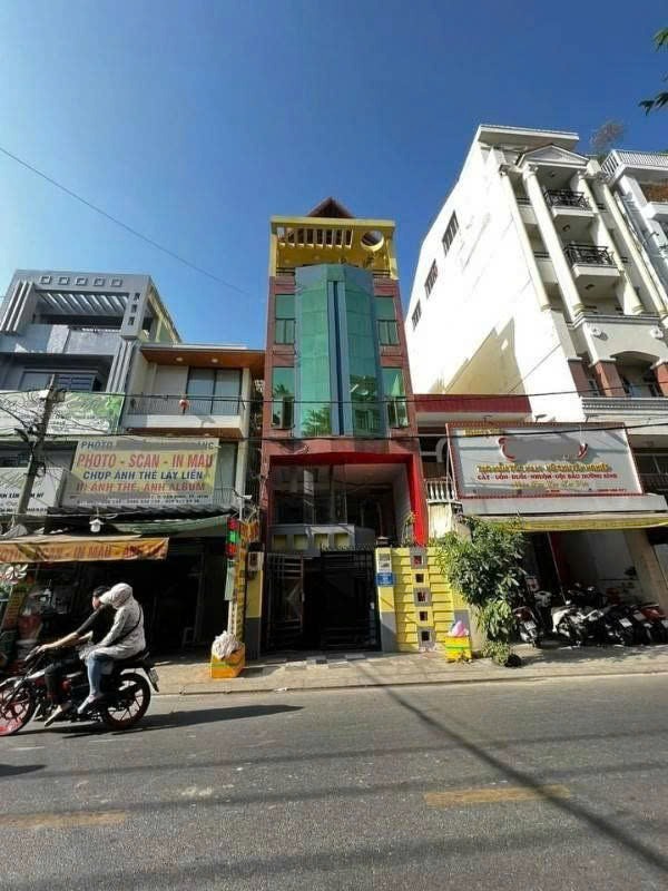 Bán nhà mặt tiền 57 Nguyễn Minh Hoàng, P. Bảy Hiền, Tân Bình - 28 tỷ