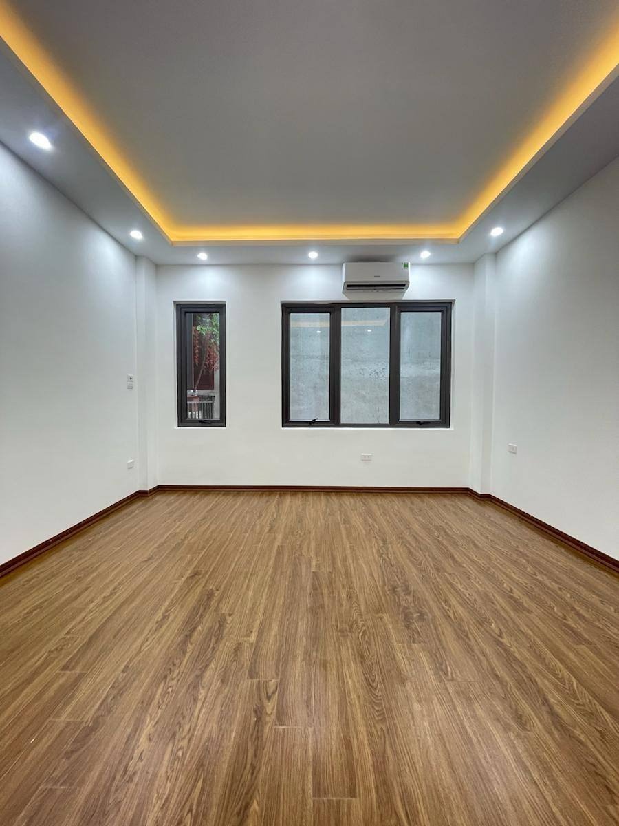 Nhà Khương Trung - Phân Lô - Ô Tô Đỗ Cửa - Giá 7.3 Tỷ