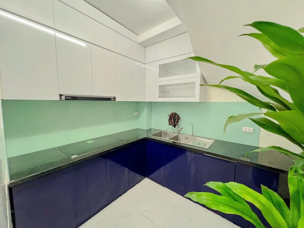 NHÀ MỚI Ngõ Lan Bá Hồ Ba Mẫu 232m2 X 5 tầng  6.5 tỷ Đống Đa Hà Nội