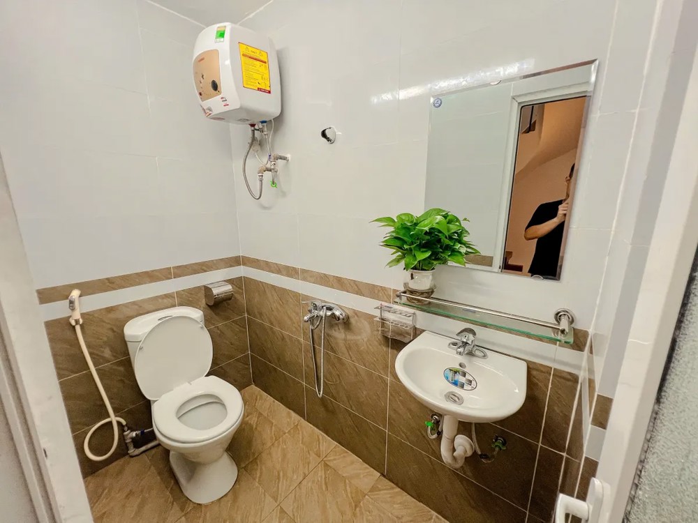 NHÀ MỚI Ngõ Lan Bá Hồ Ba Mẫu 232m2 X 5 tầng  6.5 tỷ Đống Đa Hà Nội