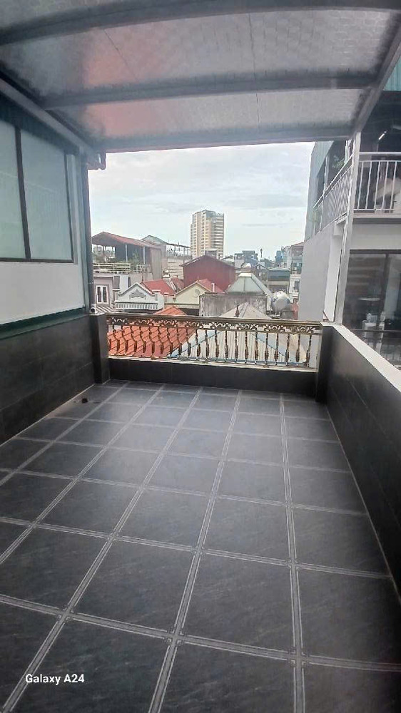 Nhà Đẹp Tứ Liên - Dân Xây - 7 Tầng - Thang Máy - 10m Ôtô - nhỉnh 15 Tỷ