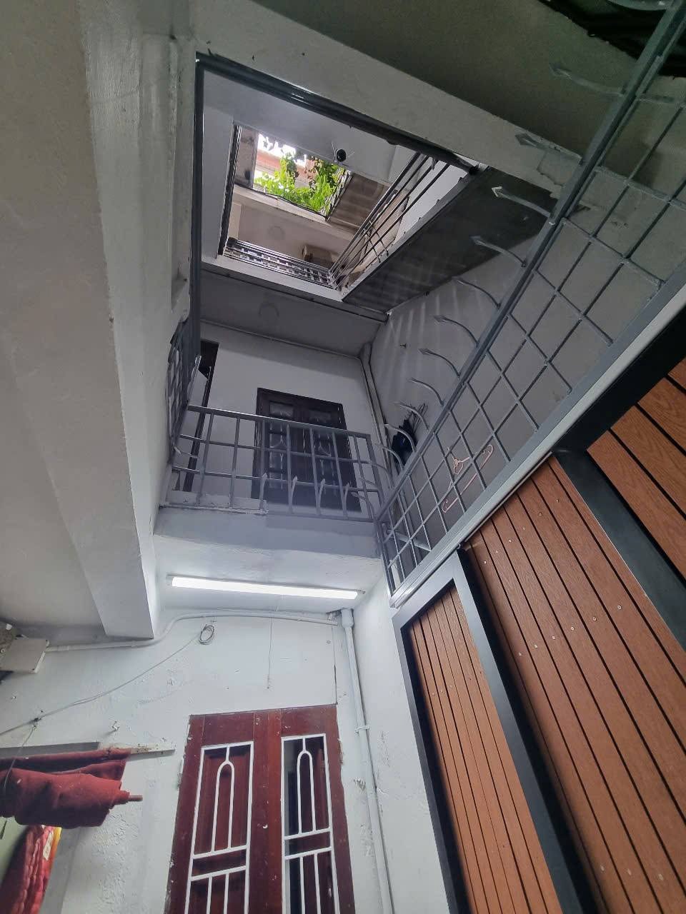 Bán Nhà Mặt Phố Hàng Đào Hoàn Kiếm 142m2 - 4 Tầng, Vị Trí Đắc Địa, Giá 135 Tỷ