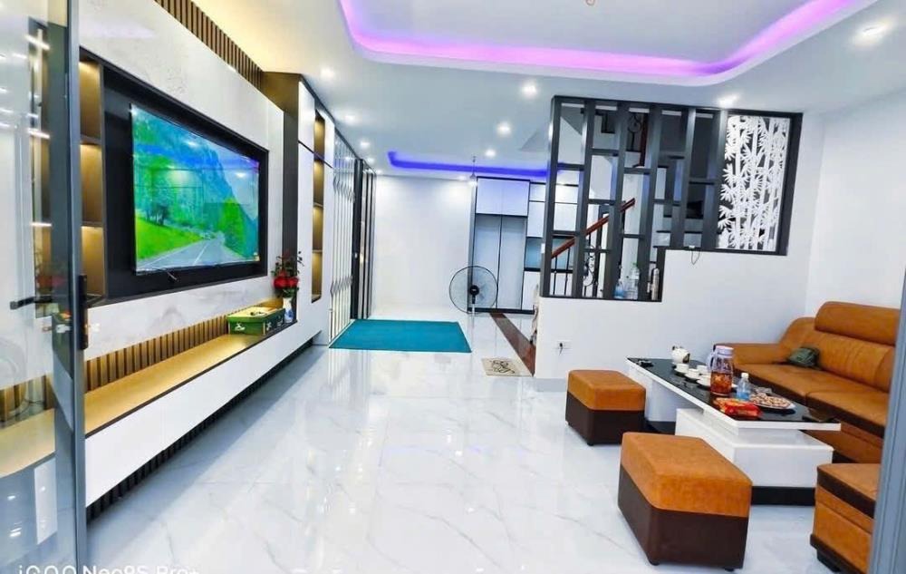 Nhà Đẹp Đống Đa - Giá 8.96 Tỷ - Full Nội Thất - Diện Tích 51m²