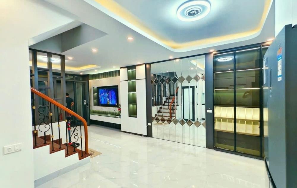 Nhà Đẹp Đống Đa - Giá 8.96 Tỷ - Full Nội Thất - Diện Tích 51m²