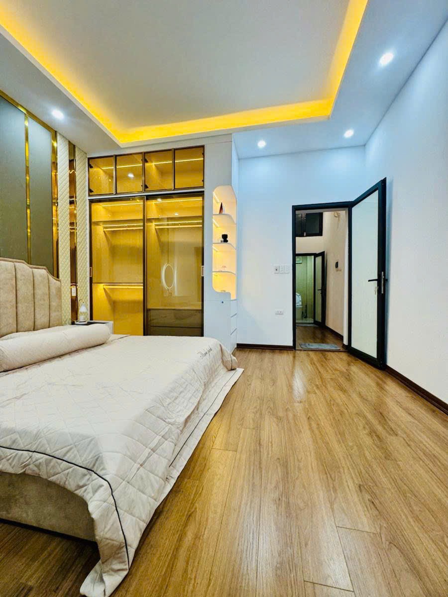 Bán nhà Giải Phóng - 45m2, 5 Tầng, Full Nội Thất - 10.2 Tỷ
