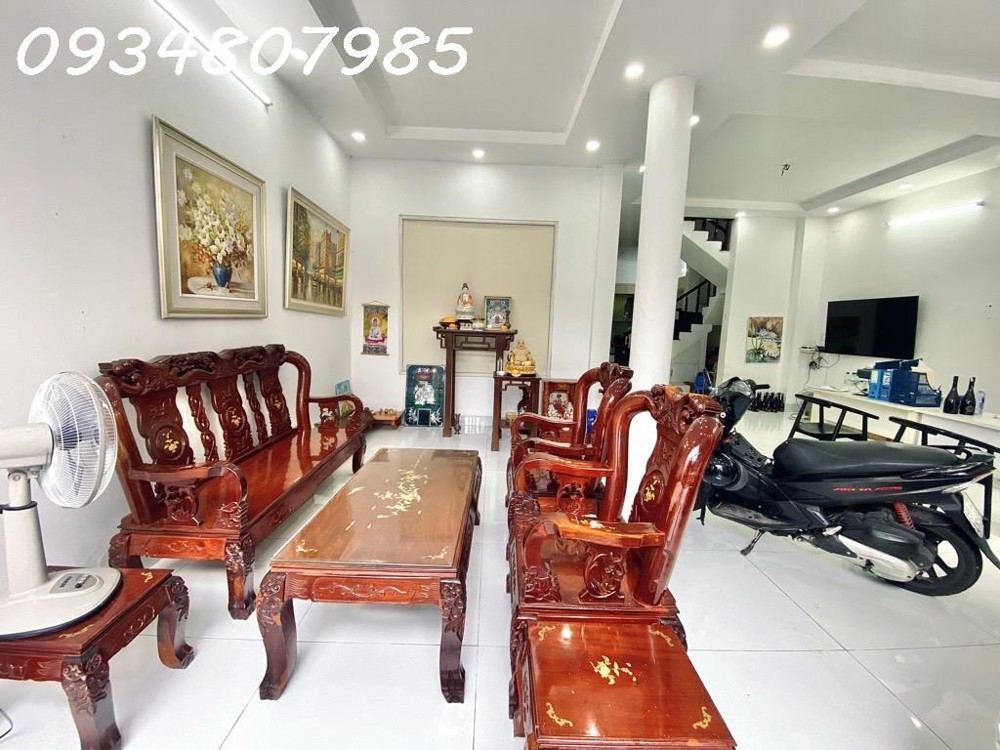 Nhà to như Biệt Thự, Hẻm ô tô quay đầu, 130m2 ngang 8mx18, 3 tầng btct sát trường chinh