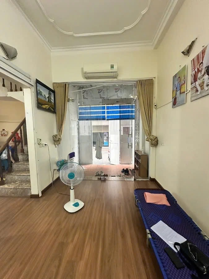 Bán Nhà Lô Góc Nguyễn Chí Thanh 50m² - 4 Tầng - Giá 25 Tỷ