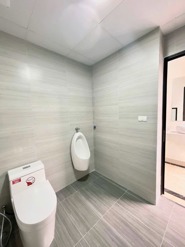 Toà Nhà 9 Tầng Mặt Phố Ô Chợ Dừa - View Hồ Ngọc Khánh - Dòng Tiền 180Tr/Tháng