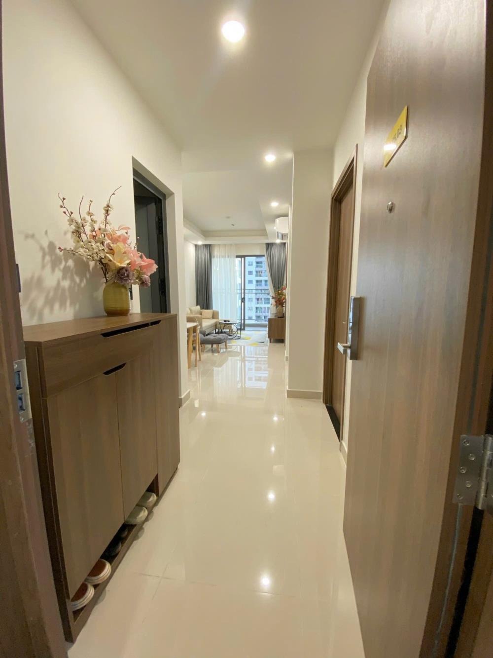Căn Góc 2PN, 69m2, View Landmark 81 - Q7 Riverside Giá 4.11 tỷ
