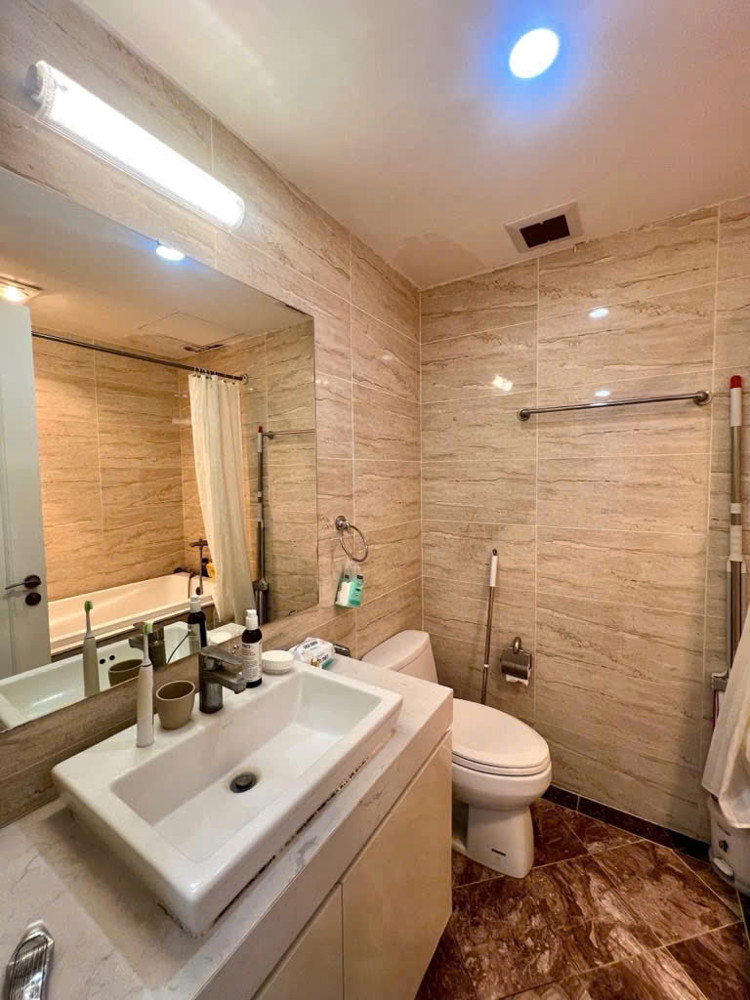 Hiếm! Bán Toà nhà mặt phố Cửa Bắc view Trúc Bạch, Tây Hồ, Ba Đình DT 150m, 15 tầng, đủ GPXD, có