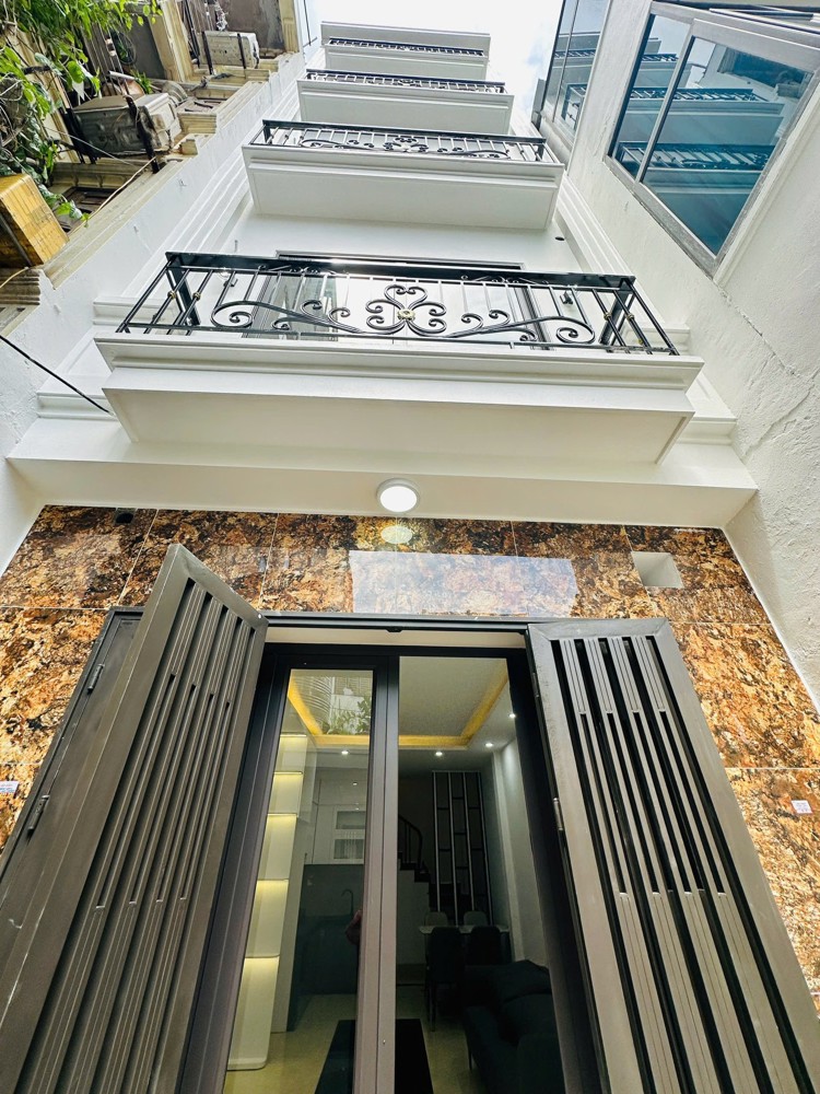 Chính chủ cần nhượng  lại căn nhà tại ngõ 282 Kim Giang, DT36m2, 4 tầng giá 7,6 tỷ