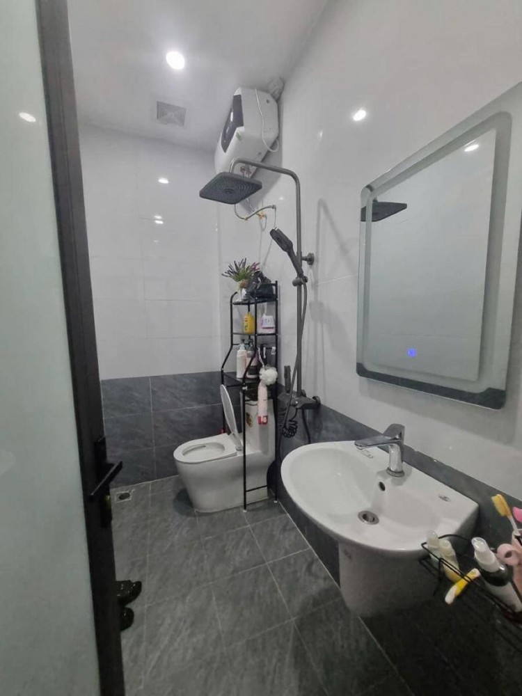 Chính chủ cần nhượng  lại căn nhà tại ngõ 282 Kim Giang, DT36m2, 4 tầng giá 7,6 tỷ