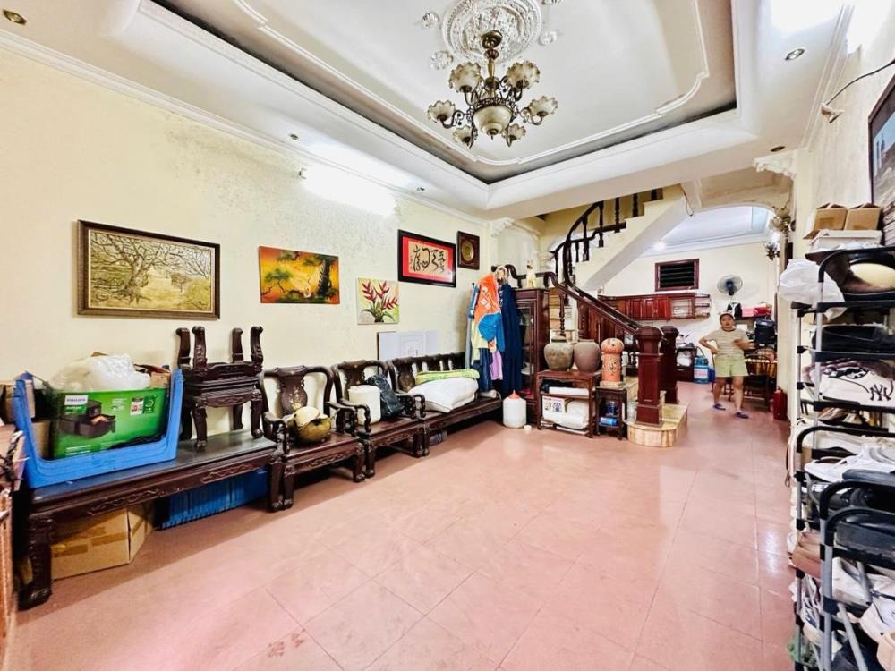 Bán nhà đẹp Dương Quảng Hàm, Cầu Giấy - 50m² x 4 tầng, Ô tô đỗ cửa