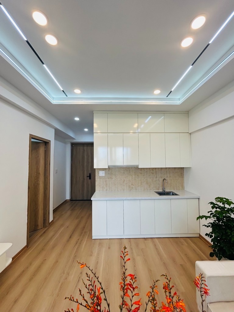Bán căn hộ Đền Lừ - Tân Mai: View đẹp, Full Nội Thất, 2PN, Giá 4.18 Tỷ