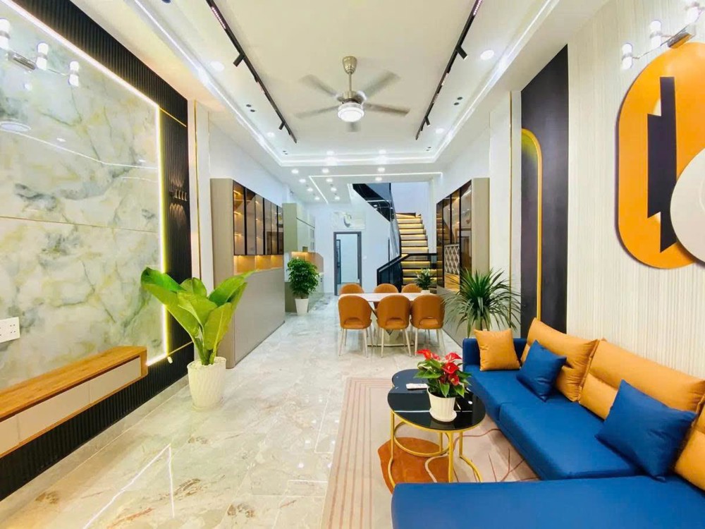BÁN NHÀ 2 TẦNG – HẺM XE HƠI –  BÌNH TÂN – GẦN TÂN KỲ TÂN QUÝ – DT 4x18 – NHỈNH 6 TỶ