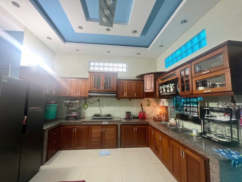 Bán nhà đường số 24, Phường Hiệp Bình, TP HCM. DT 105m2, 3 tầng, 3PN. Sổ hồng, giá 11.85  tỷ