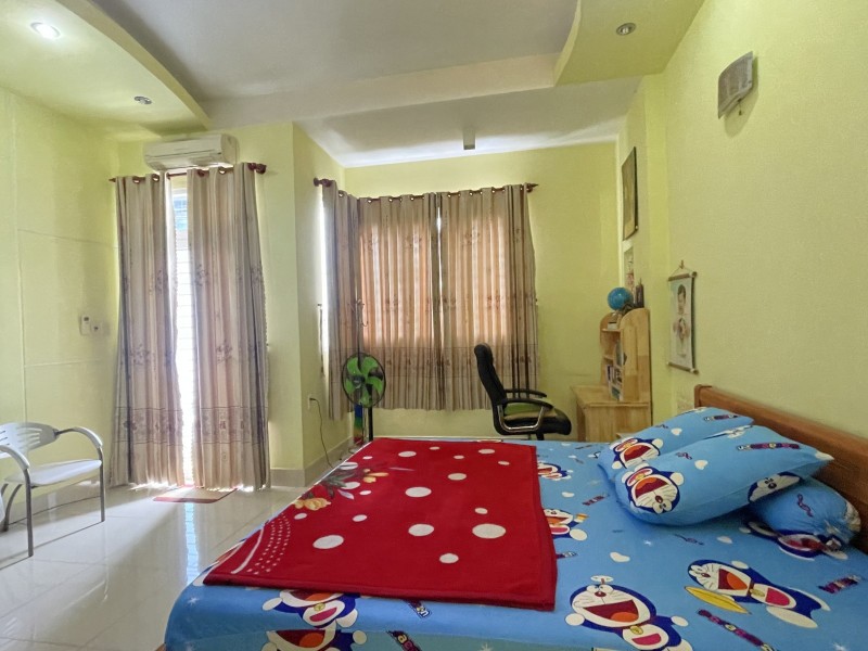 Bán nhà đường số 24, Phường Hiệp Bình, TP HCM. DT 105m2, 3 tầng, 3PN. Sổ hồng, giá 11.85  tỷ