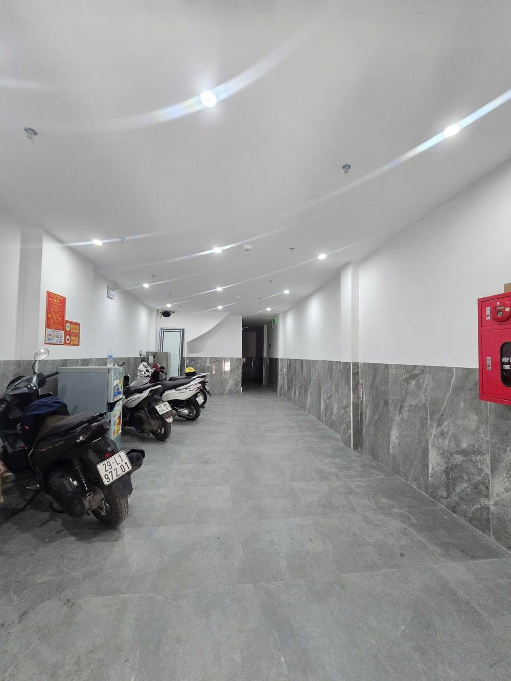 Bán tòa nhà 7 tầng, 75m2, mặt tiền Đường Láng, Đống Đa - Lợi nhuận cao