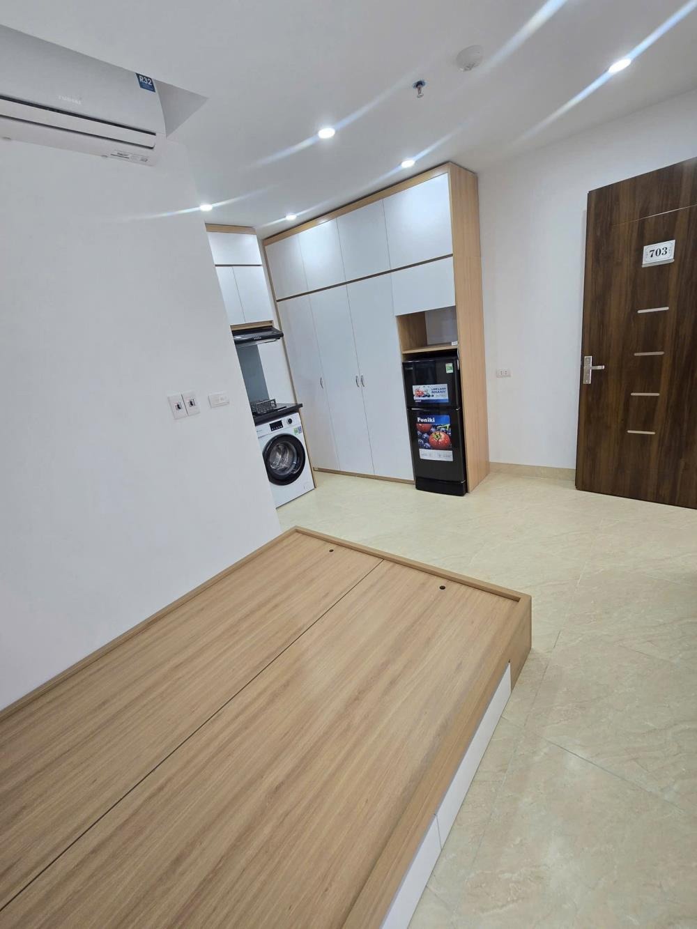 Bán tòa nhà 7 tầng, 75m2, mặt tiền Đường Láng, Đống Đa - Lợi nhuận cao