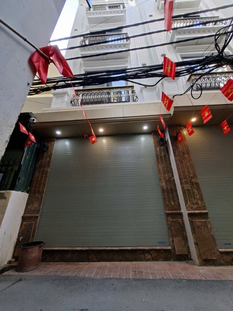 Nhà Trần Duy Hưng - 65m2, 5 Tầng, Nở Hậu, Giá 13 Tỷ - Gần Phố, Ô Tô