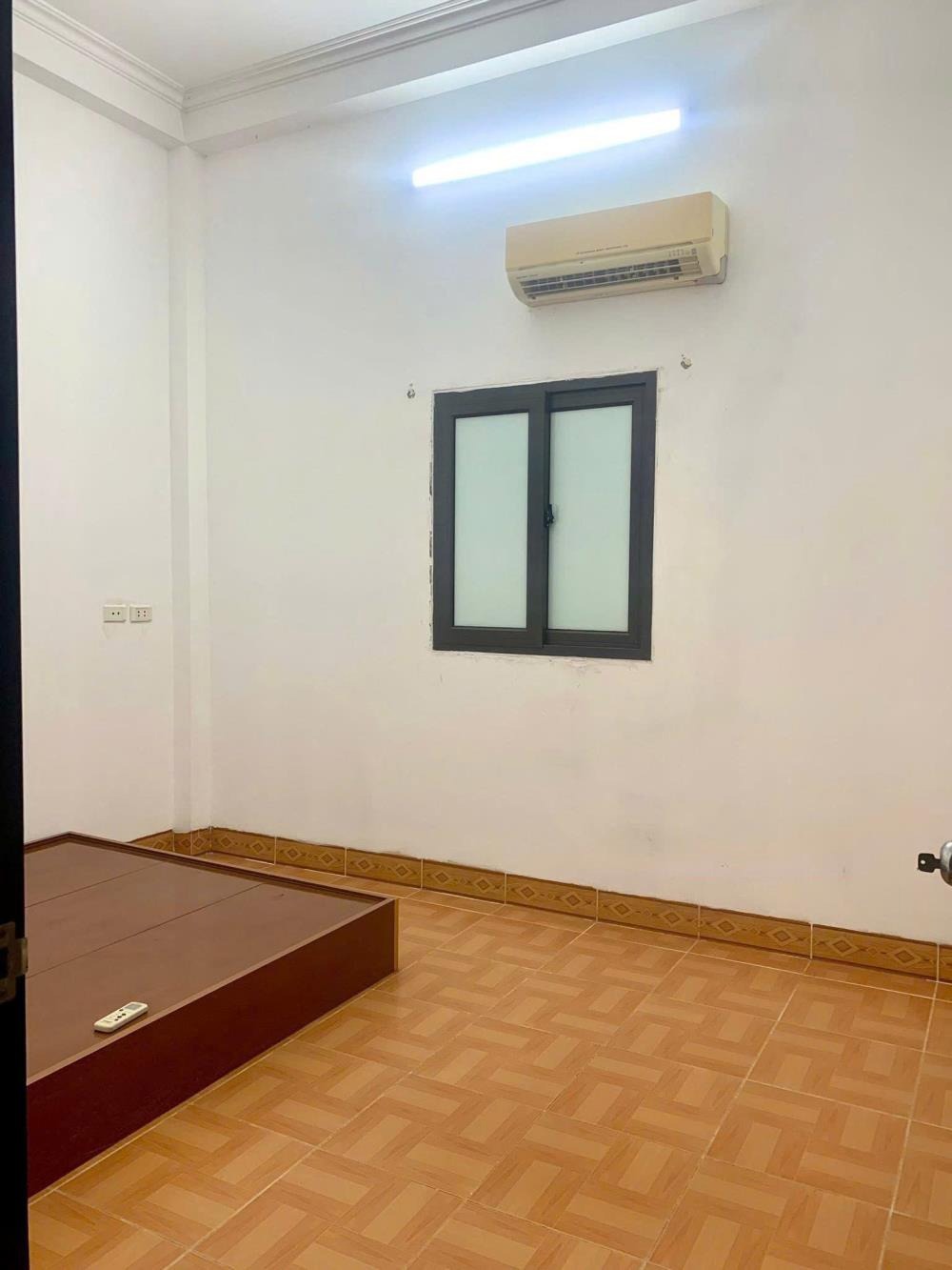 Bán Nhà Phân Lô Hoàng Cầu - Vị Trí Đắc Địa, Kinh Doanh Sầm Uất - 13 Tỷ