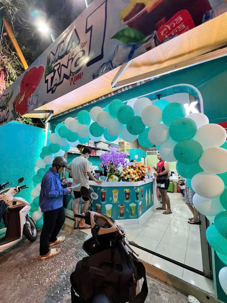 Quận 8 ! Sang nhượng lại quán trà sữa thương hiệu Cha Tra Thai với đầy đủ vật dụng, Tel :