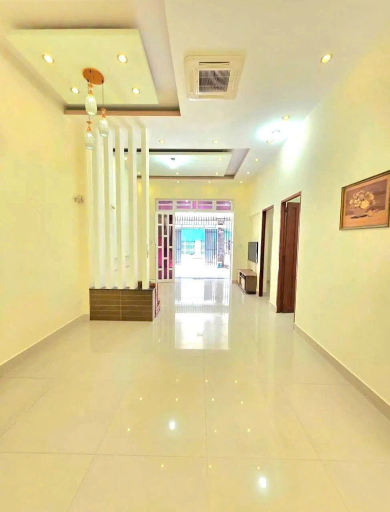 Bán nhà ĐẸP Trung Tâm Dĩ An,Ngang 8M,đường 10M thông thoáng,gần Vincom