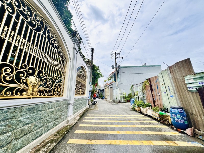 Bán đất Trung Tâm Dĩ An,SHR đường xe hơi,gần trường TH Lê Qúy Đôn,giá rẻ
