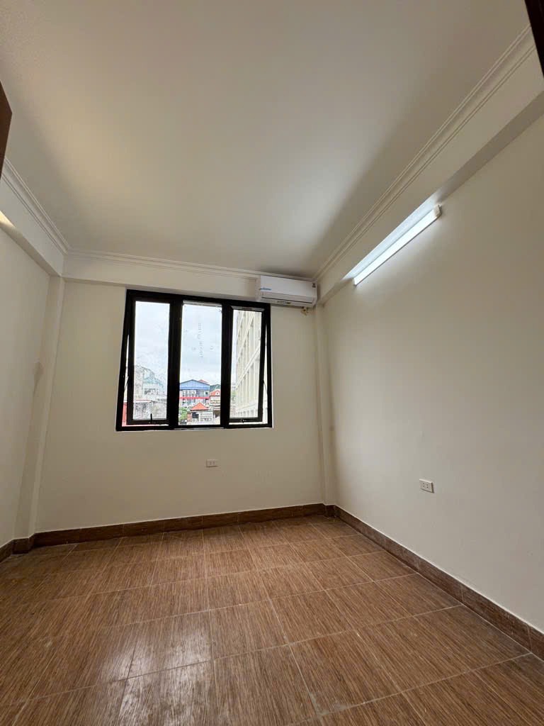 Bán gấp nhà Cầu Giấy 80m², 4 tầng, MT 5m, Giá 15.8 tỷ - Vị trí đẹp, giao thông thuận tiện