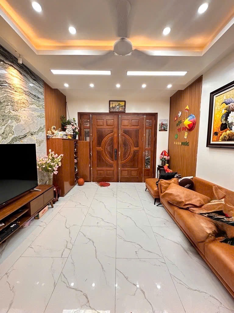 Bán nhà đẹp Hoàng Hoa Thám, Ngọc Hà, Ba Đình - 46m² - 9.35 tỷ